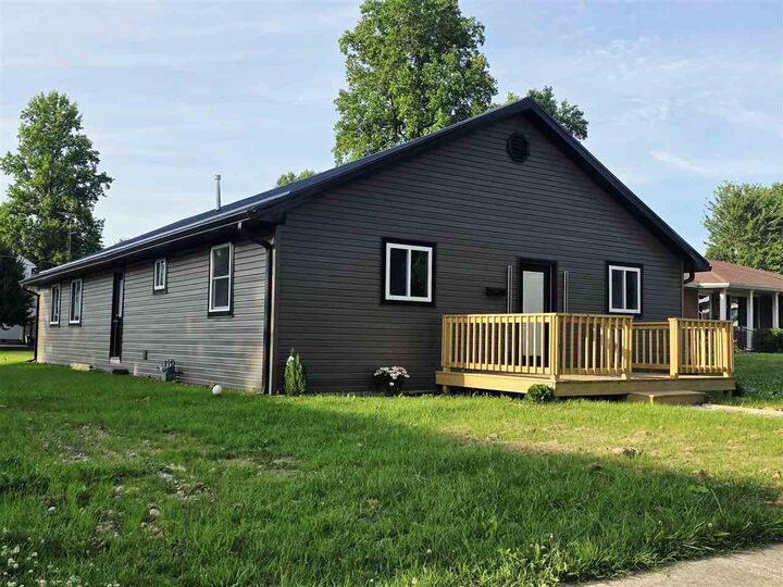 Property Photo: 215 E Seminary Street IN 47353