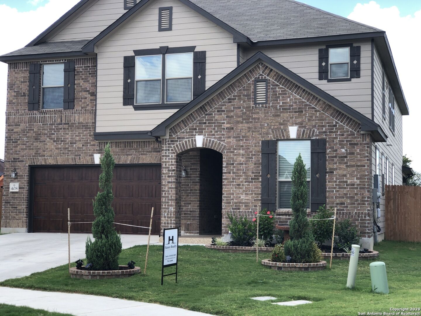 Property Photo: 408 Landmark Stone TX 78108
