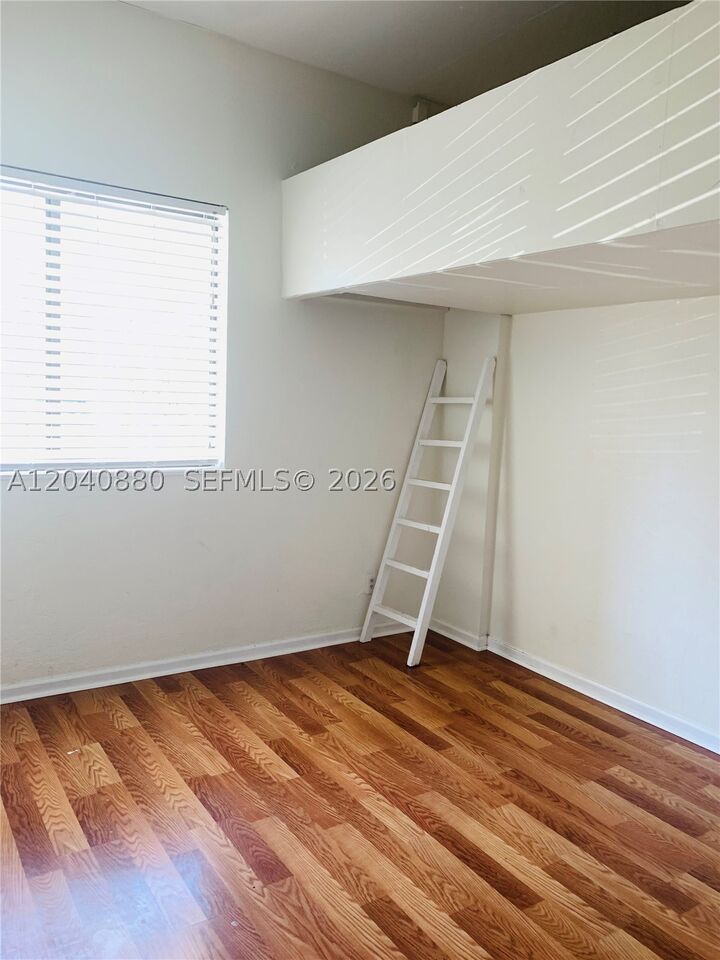 Property Photo: 2715 Tigertail Ave 109 FL 33133