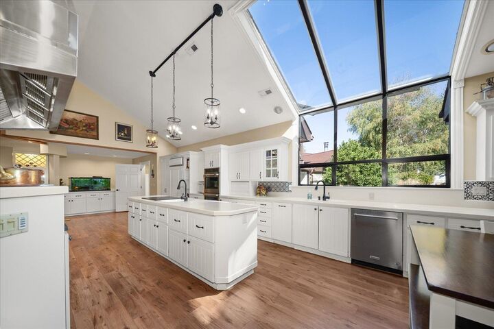 Property Photo: 3207 E River Glen Dr WA 99005