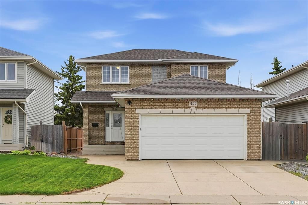 Property Photo:  455 Buckwold Cove  SK S7N 4W1 