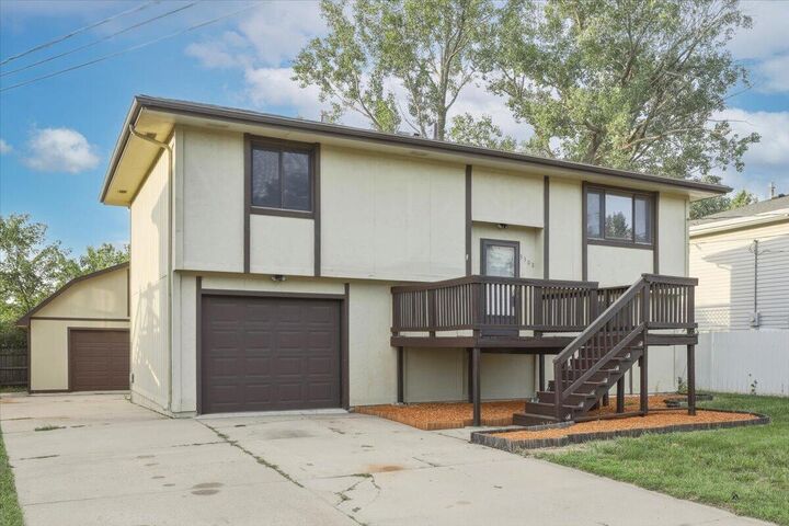 Property Photo: 3308 37th Avenue IA 51501