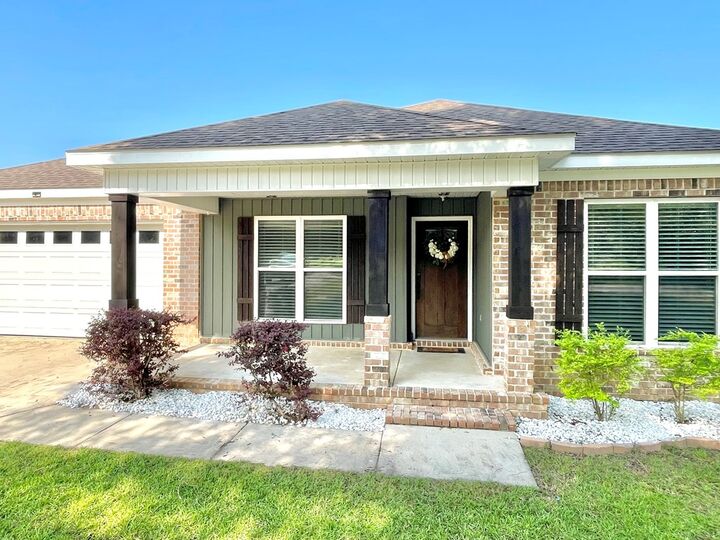 Property Photo:  1320 Middleton Road  AL 36301 