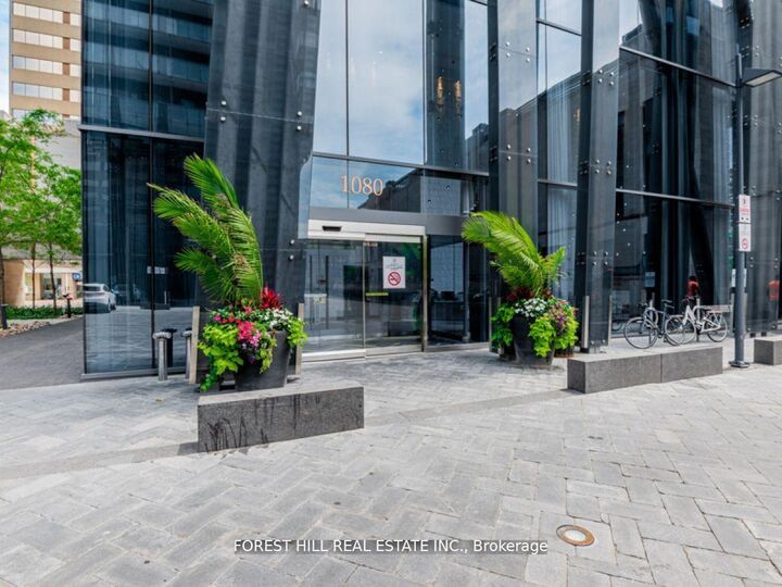 Property Photo: 1080 Bay Street 505 ON M5S 0A5