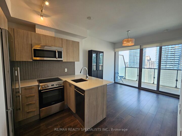 Photo de la propriété: 57 St Joseph Street 3009 ON M5S 0C5
