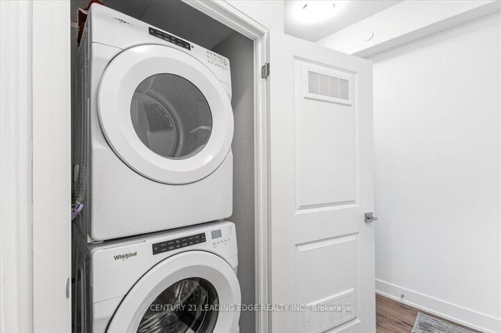 Property Photo: 11782 Ninth Line 401 ON L4A 5E9