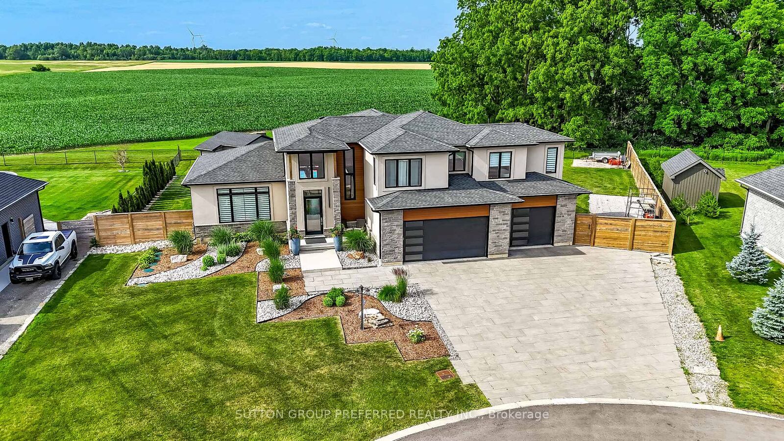 Property Photo: 12 Grogast Court ON N7G 3H8