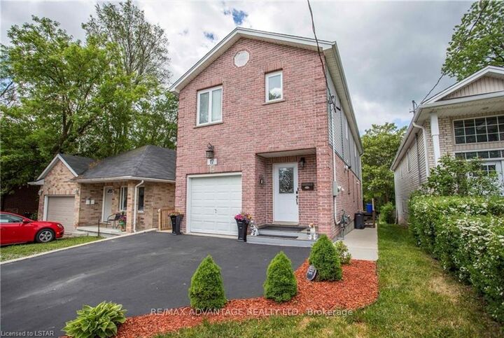 Property Photo:  17 Sterling Street Upper  ON N5Y 1Y4 