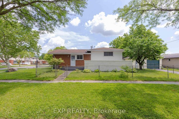 Property Photo: 7116 Centennial Street ON L2G 2Z1