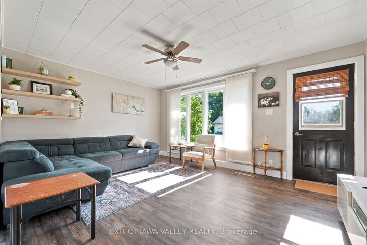 Property Photo:  41 Huron Street  ON K0J 1P0 