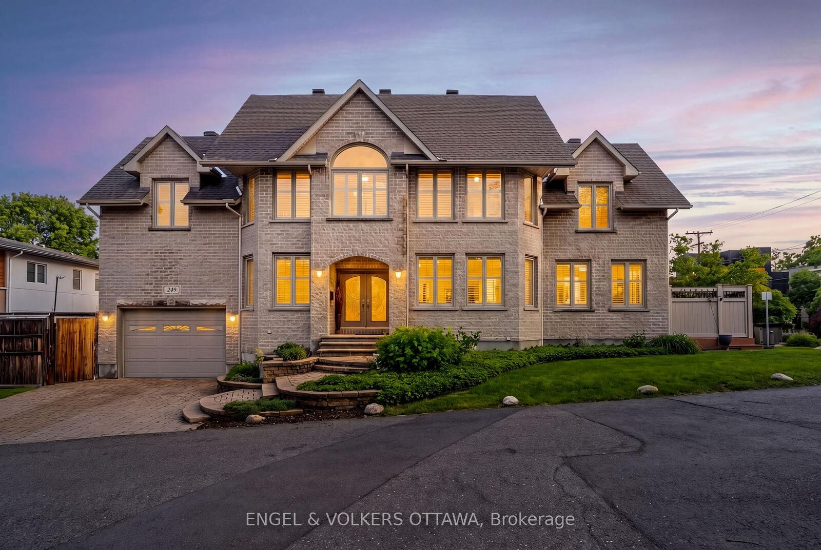 Property Photo: 249 Atlantis Avenue ON K2A 1X9