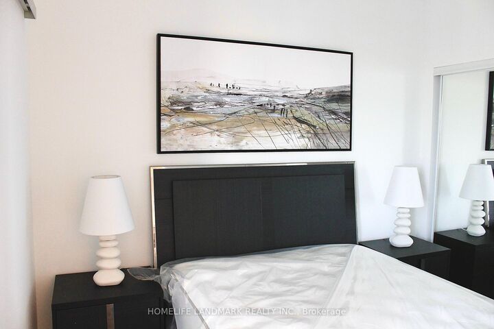 Property Photo:  395 Bloor Street E 5511  ON M4W 0B4 