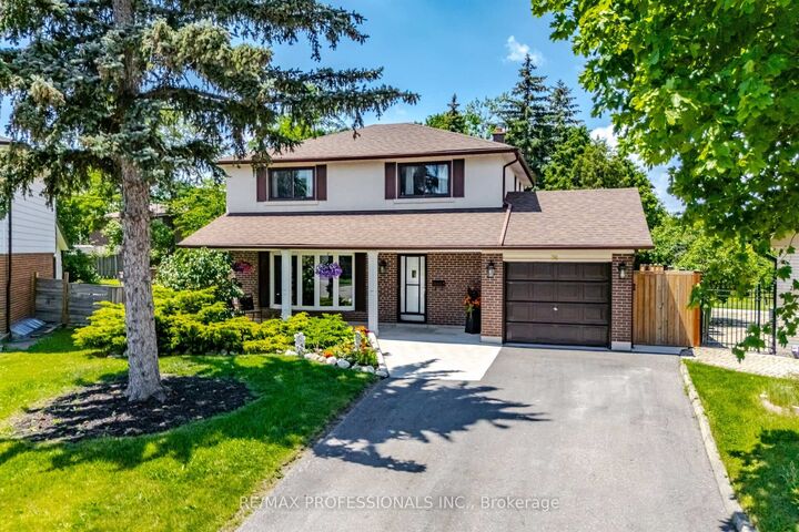 74 Ringway Crescent — photo 1