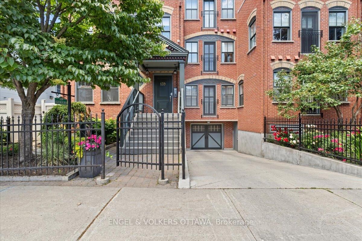 Property Photo:  139 Guigues Avenue 2  ON K1N 5J1 