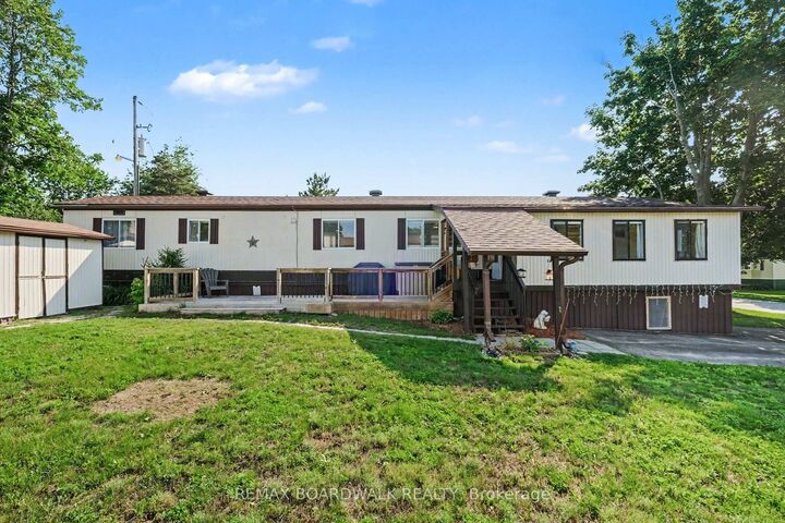 Property Photo:  622 Bluebird Hill  ON K7C 4R3 
