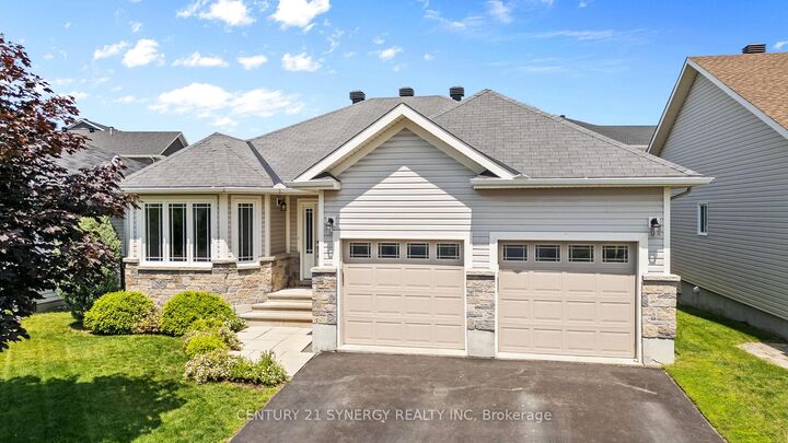 7 Westerra Way — photo 1