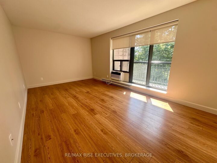 Property Photo:  1020 Pembridge Crescent 301  ON K7P 1R2 