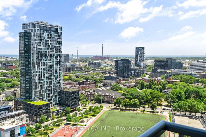 Property Photo:  170 Sumach Street 2212  ON M5A 0C3 