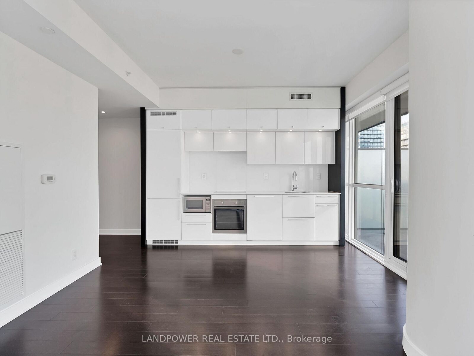 Property Photo: 15 Grenville Street 2609 ON M4Y 0B9