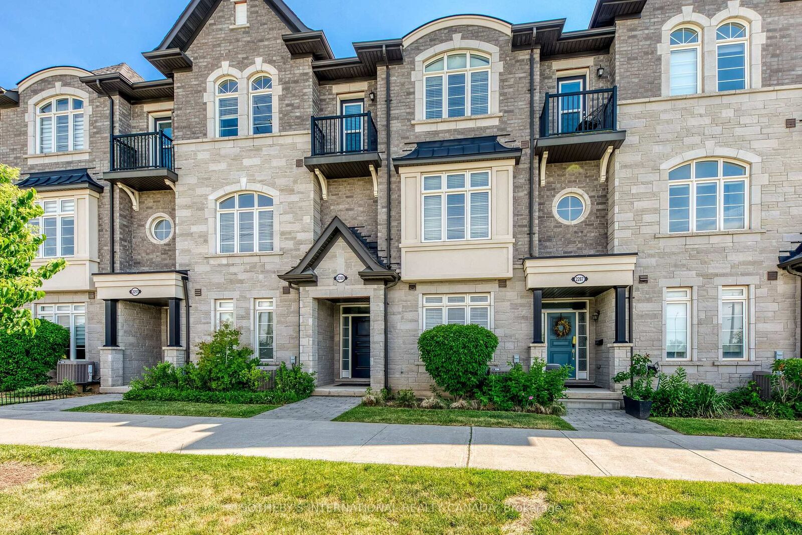 Property Photo: 2289 Khalsa Gate ON L6M 1P4