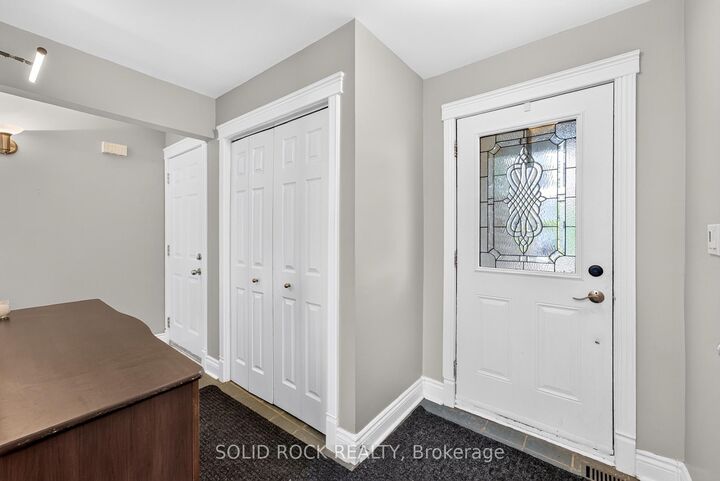 Property Photo: 191 Yoho Drive ON K2M 2N2