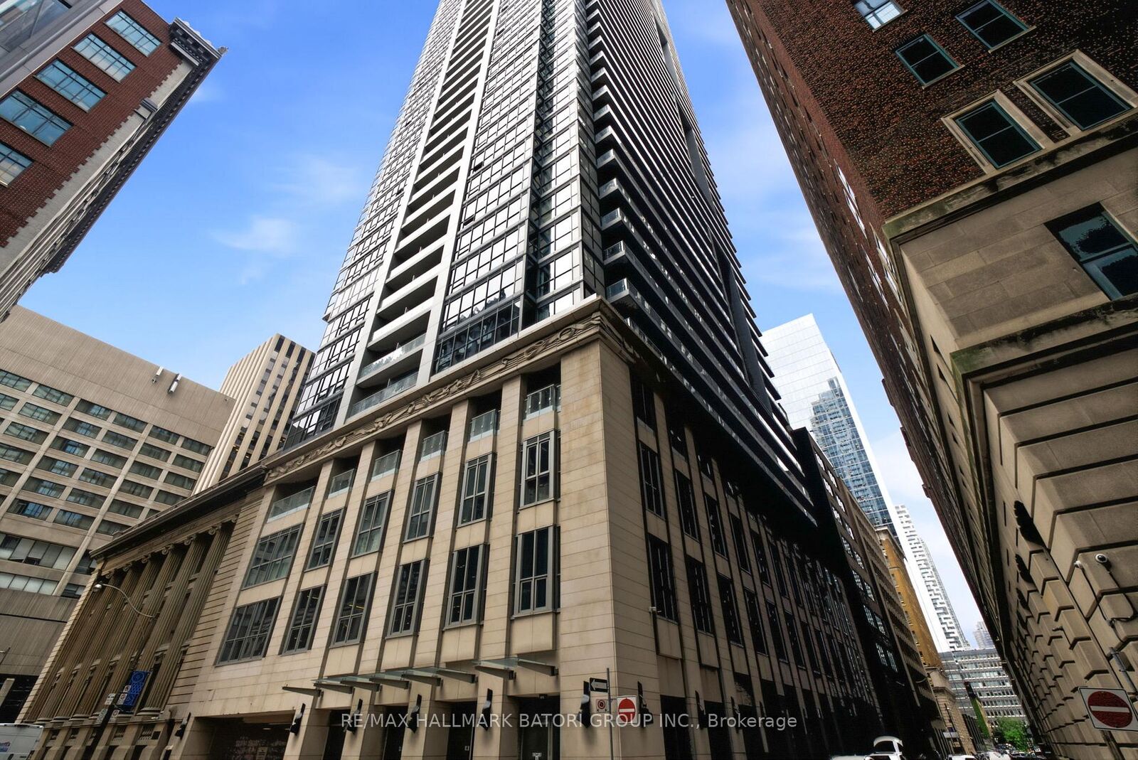 Property Photo: 70 Temperance Street 1708 ON M5H 4E8