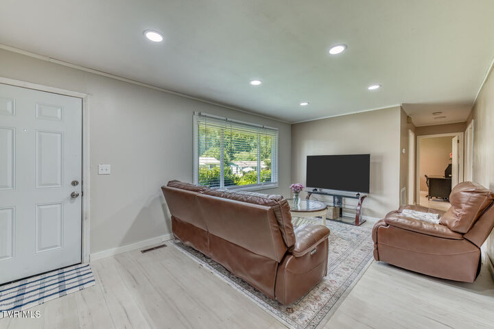 Property Photo: 722 Rose Lane TN 37645