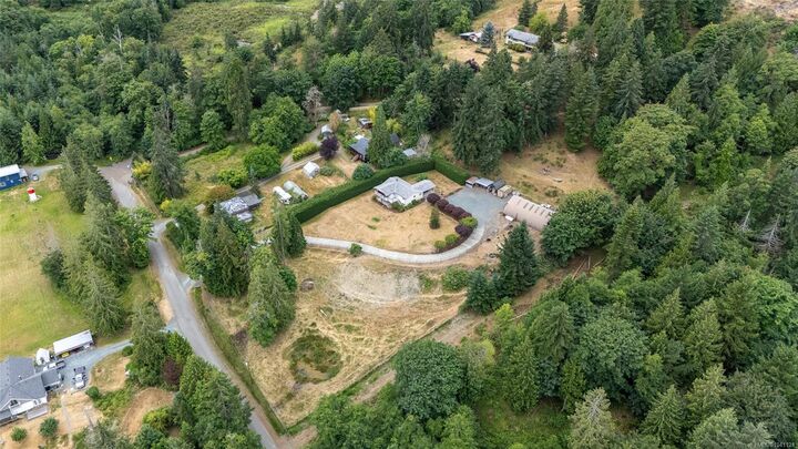 Property Photo: 8148 Shasta Rd BC V0R 1R0