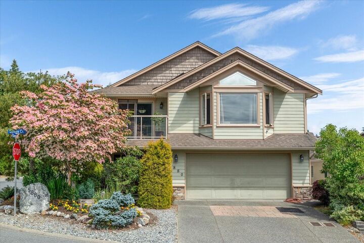 5880 Quarry Cres — photo 1