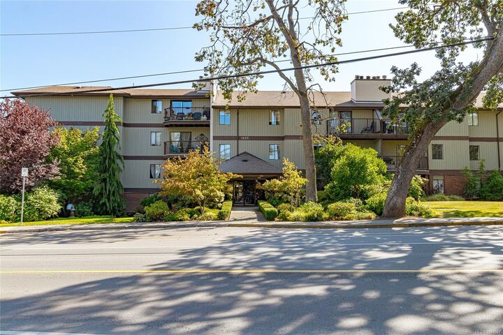 Property Photo:  1655 Begbie St #109  BC V8R 1L4 