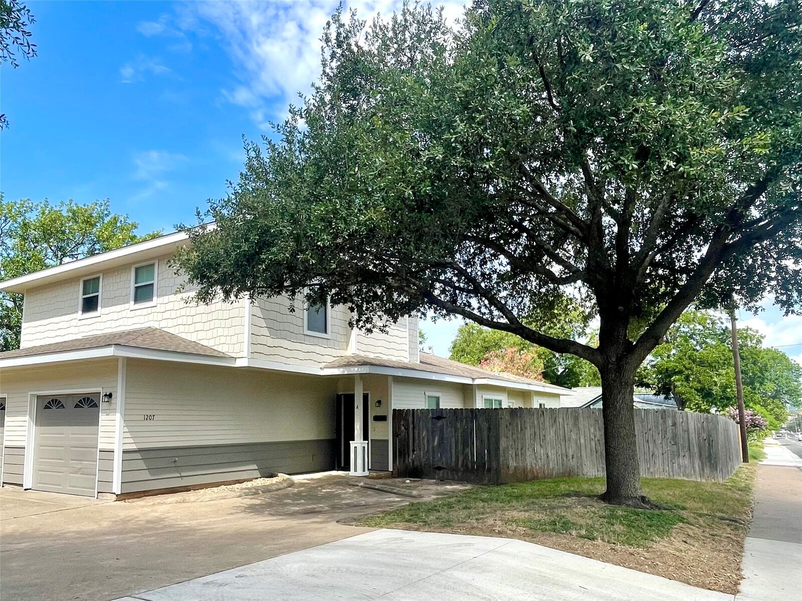 Property Photo: 1207 W Northloop Boulevard A TX 78756