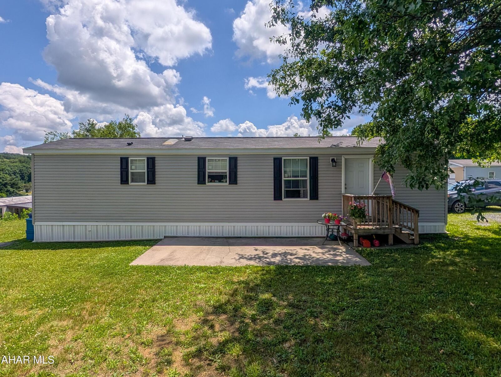 Property Photo:  210 Chestnut Street  PA 15554 
