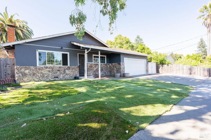 Property Photo:  1079 Odell Lane  CA 95407 