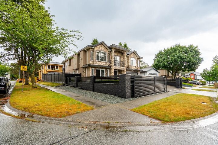 Property Photo: 12773 90 Avenue BC V3W 3X9