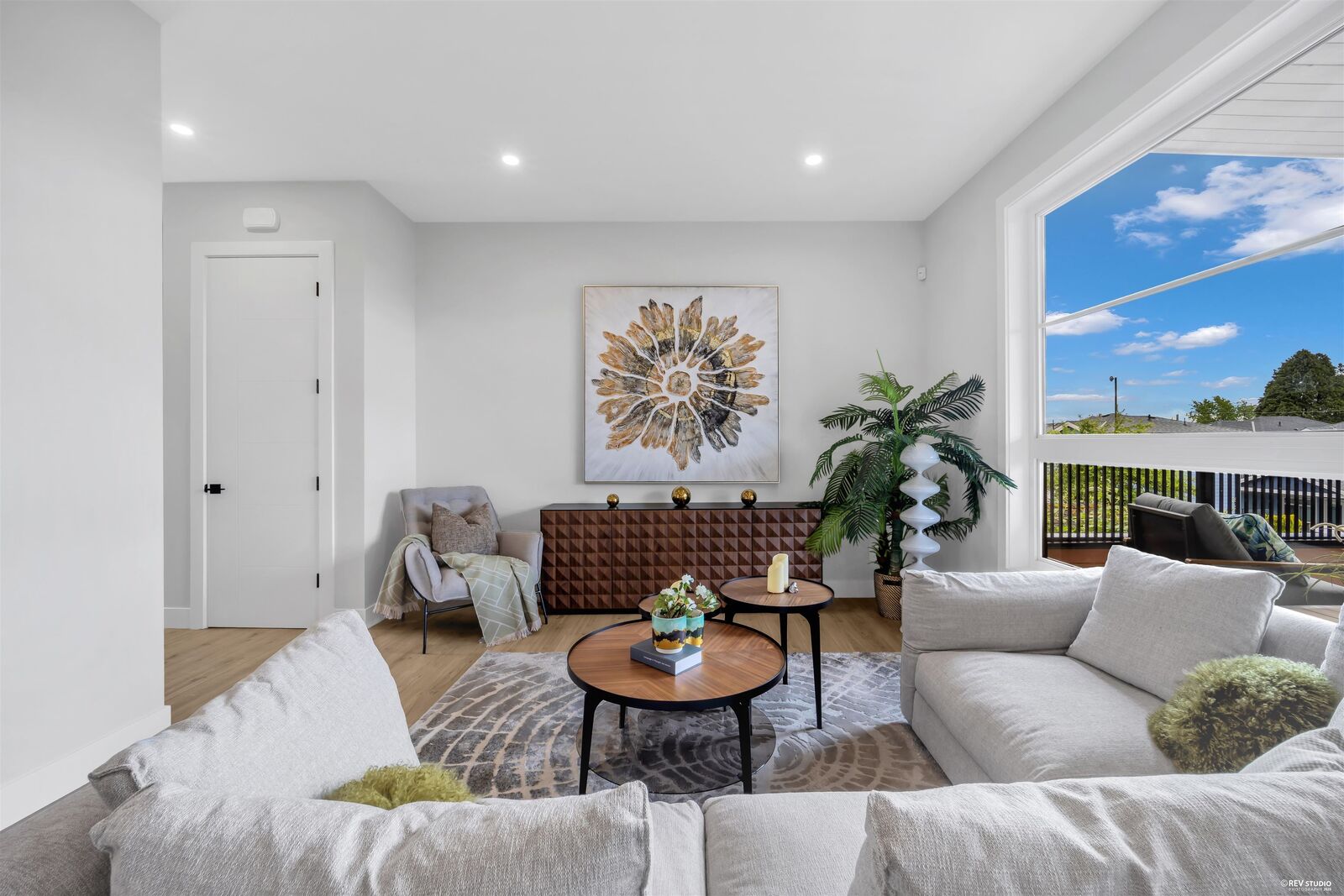 Property Photo: 946 Dansey Avenue BC V3K 3G7
