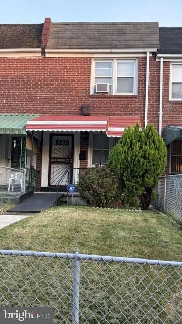 Property Photo:  2709 E Hoffman Street  MD 21213 