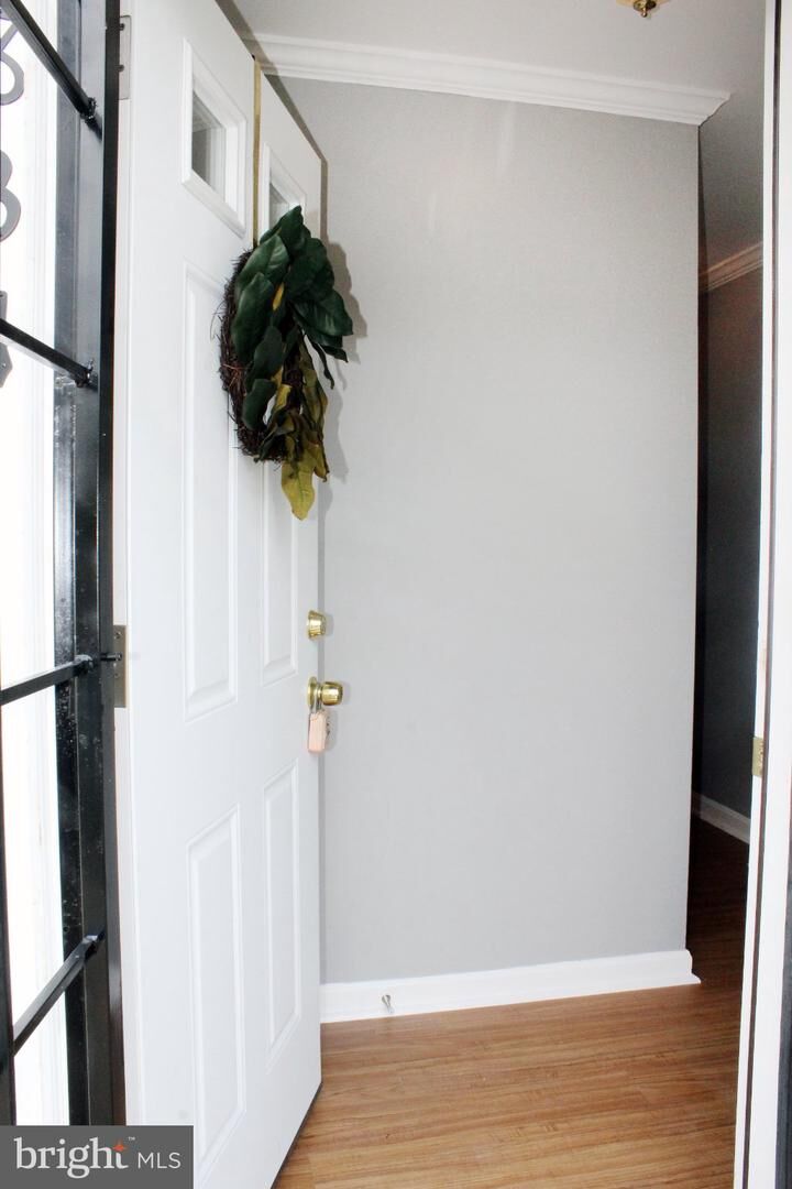 Property Photo:  5834 N Holly Springs Drive 2  MD 20743 