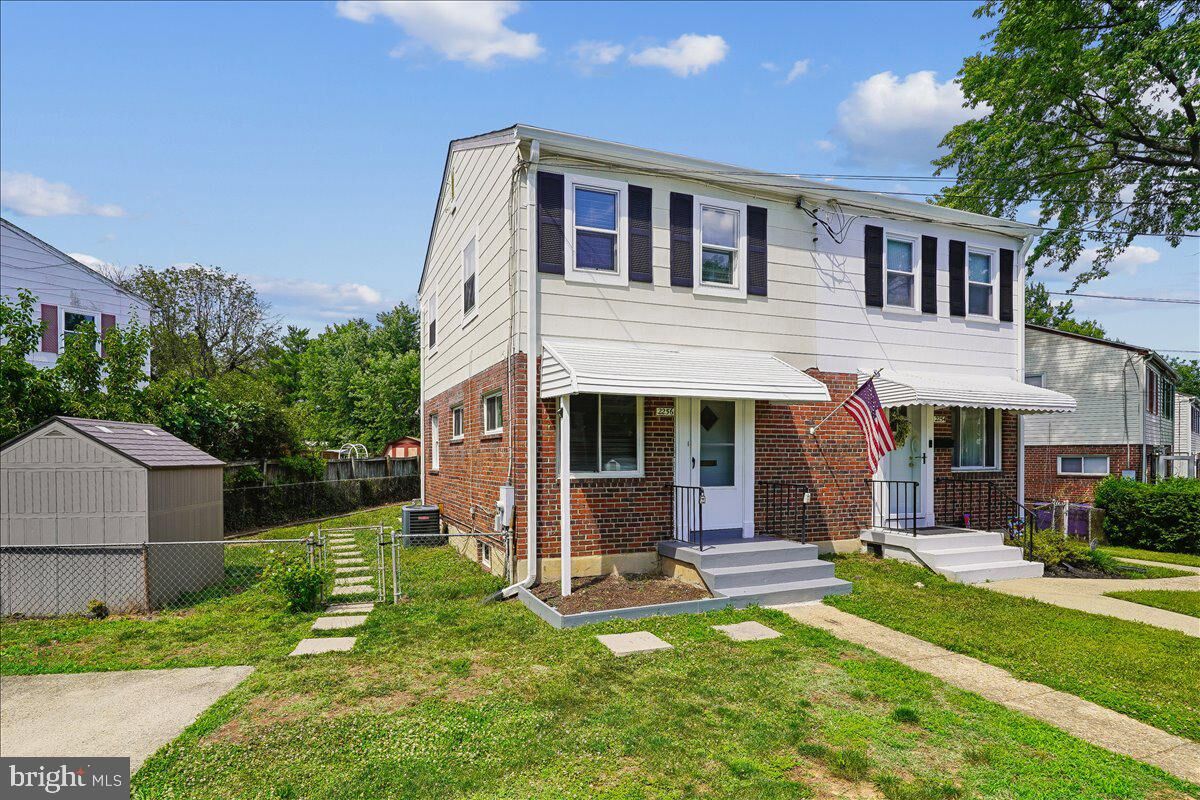 Property Photo: 2256 Roanoke Drive VA 22307