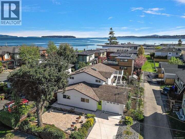 Property Photo: 2485 Orchard Avenue BC V8L 1V4