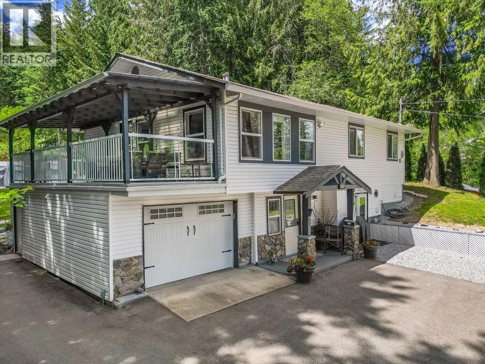 Property Photo: 2476 Forest Drive BC V0E 1H2