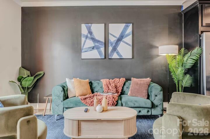 Property Photo: 3019 Jolene Court NC 28206