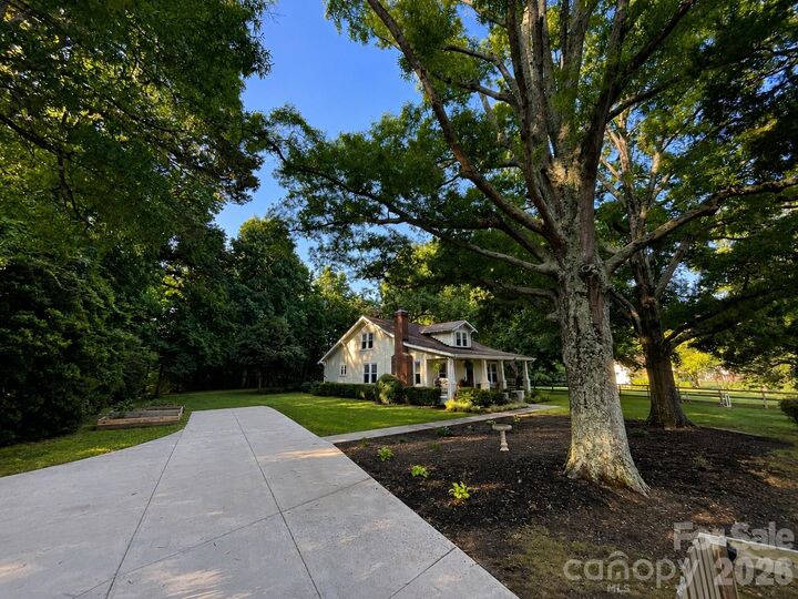 Property Photo: 3514 Kelly Road NC 28216