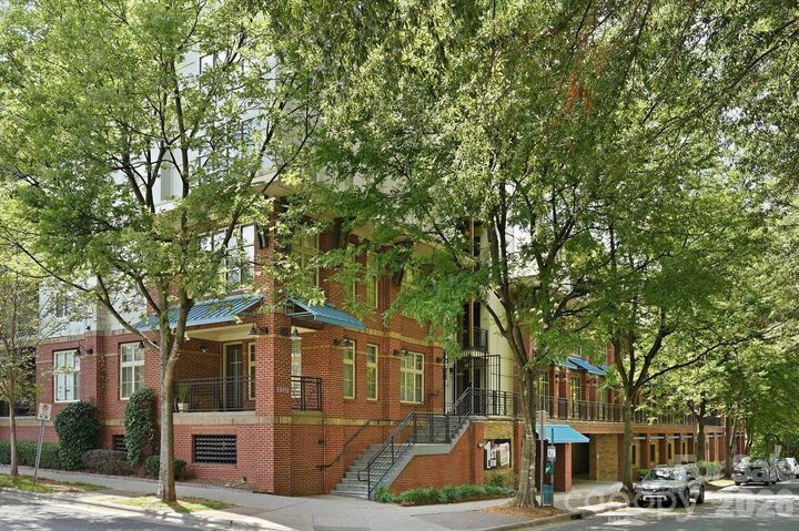 Property Photo: 1101 W 1st Street 418 NC 28202
