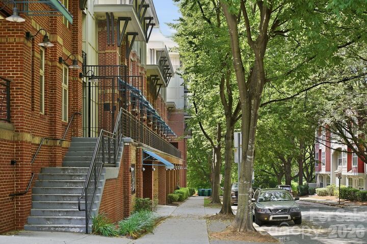 Property Photo:  1101 W 1st Street 418  NC 28202 