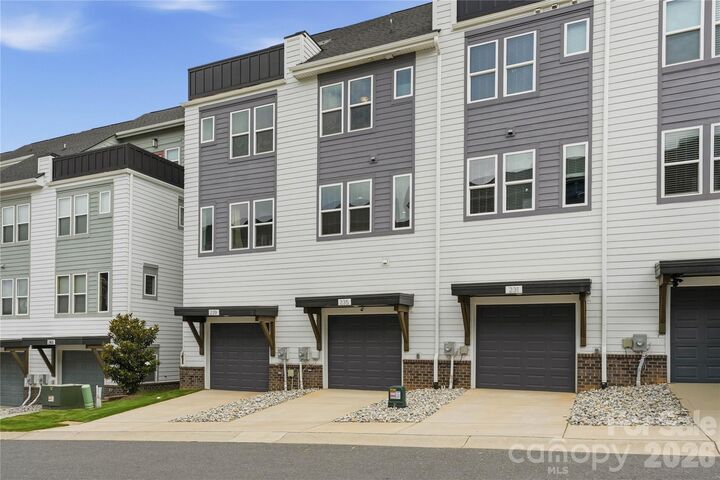 Property Photo: 235 S Bruns Avenue NC 28208