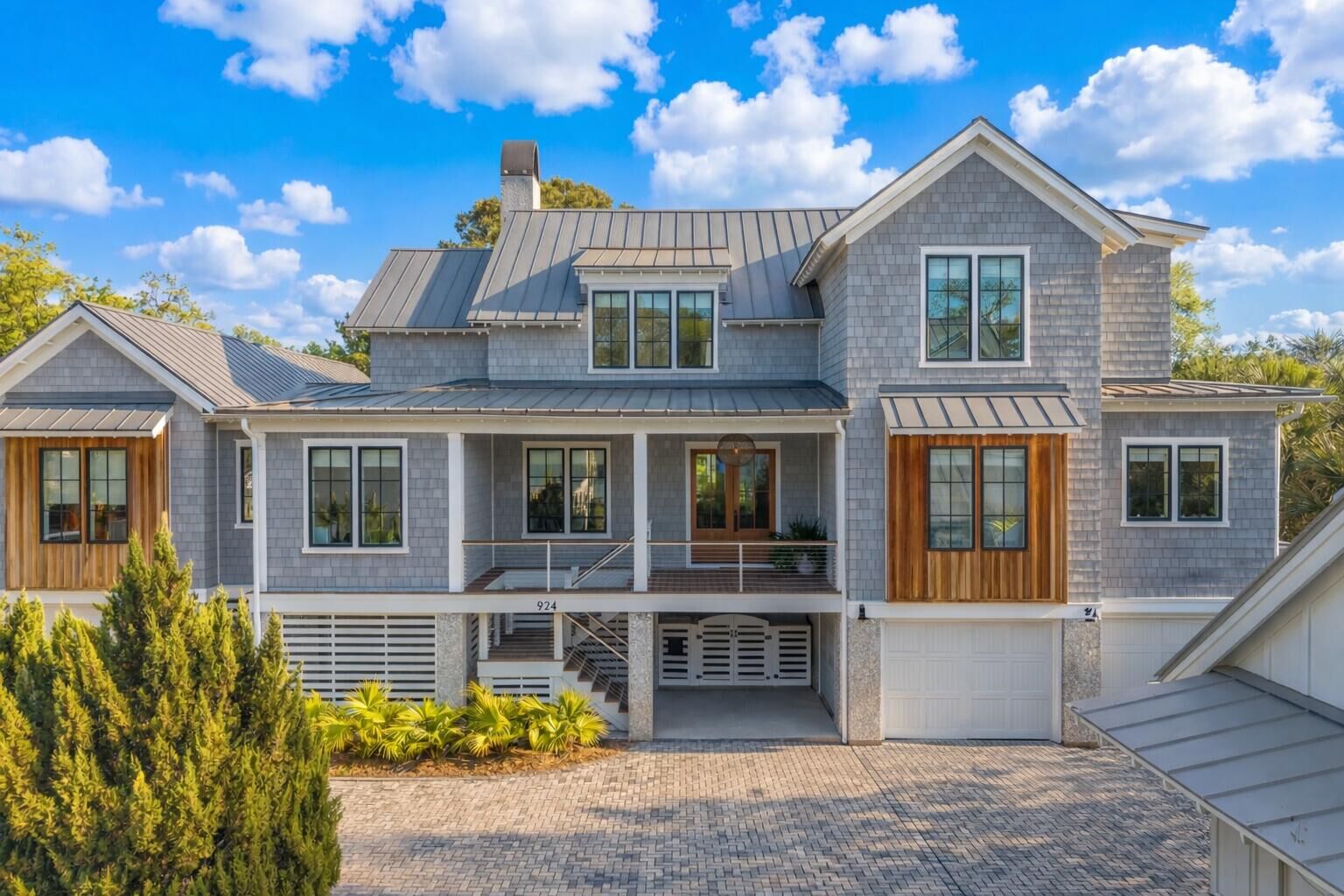 Property Photo:  924 Pitt Street  SC 29464 