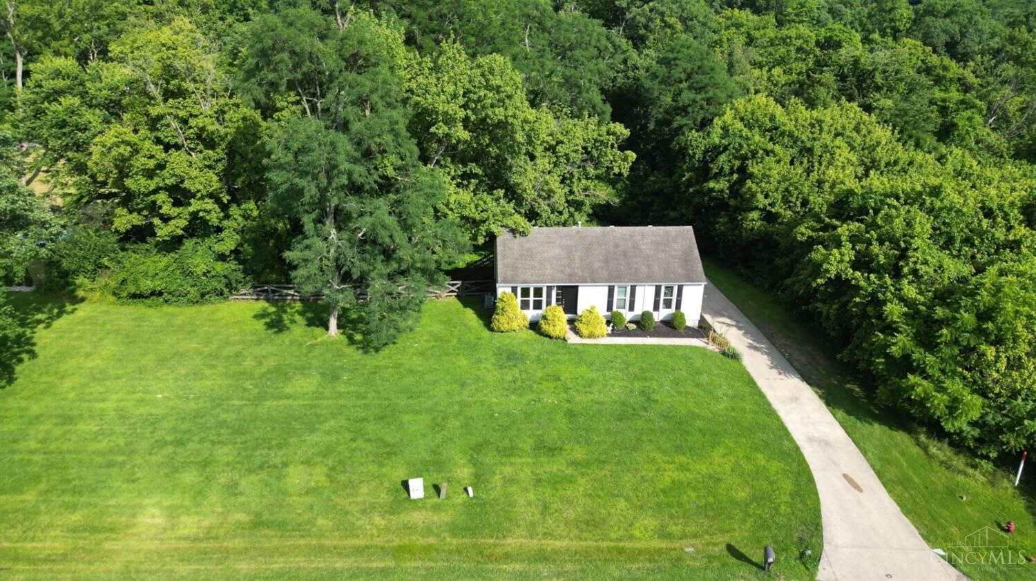 Property Photo: 20938 Lakeview Drive IN 47025