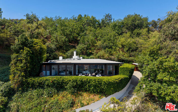 Property Photo:  7318 Pacific View Dr  CA 90068 