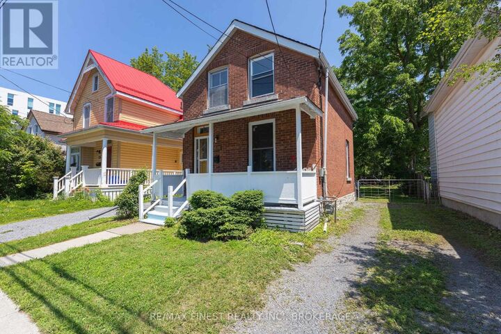 Property Photo: 445 Albert Street ON K7L 3W4