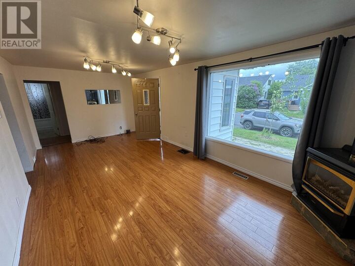 Property Photo: 474 Mary St. E. ON P7E 4K3